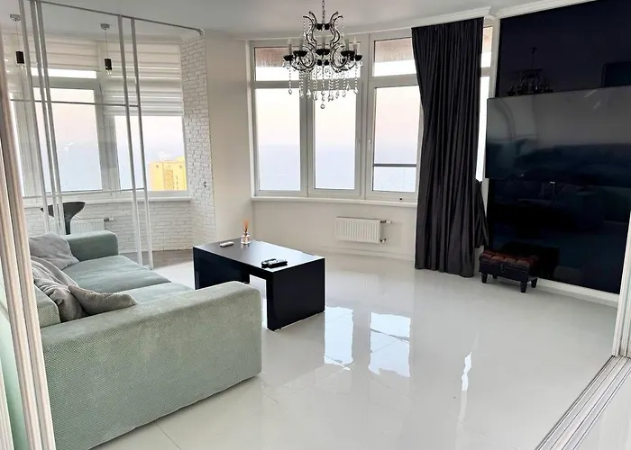 Apartamento аркадія каманіна 3х кімнатна